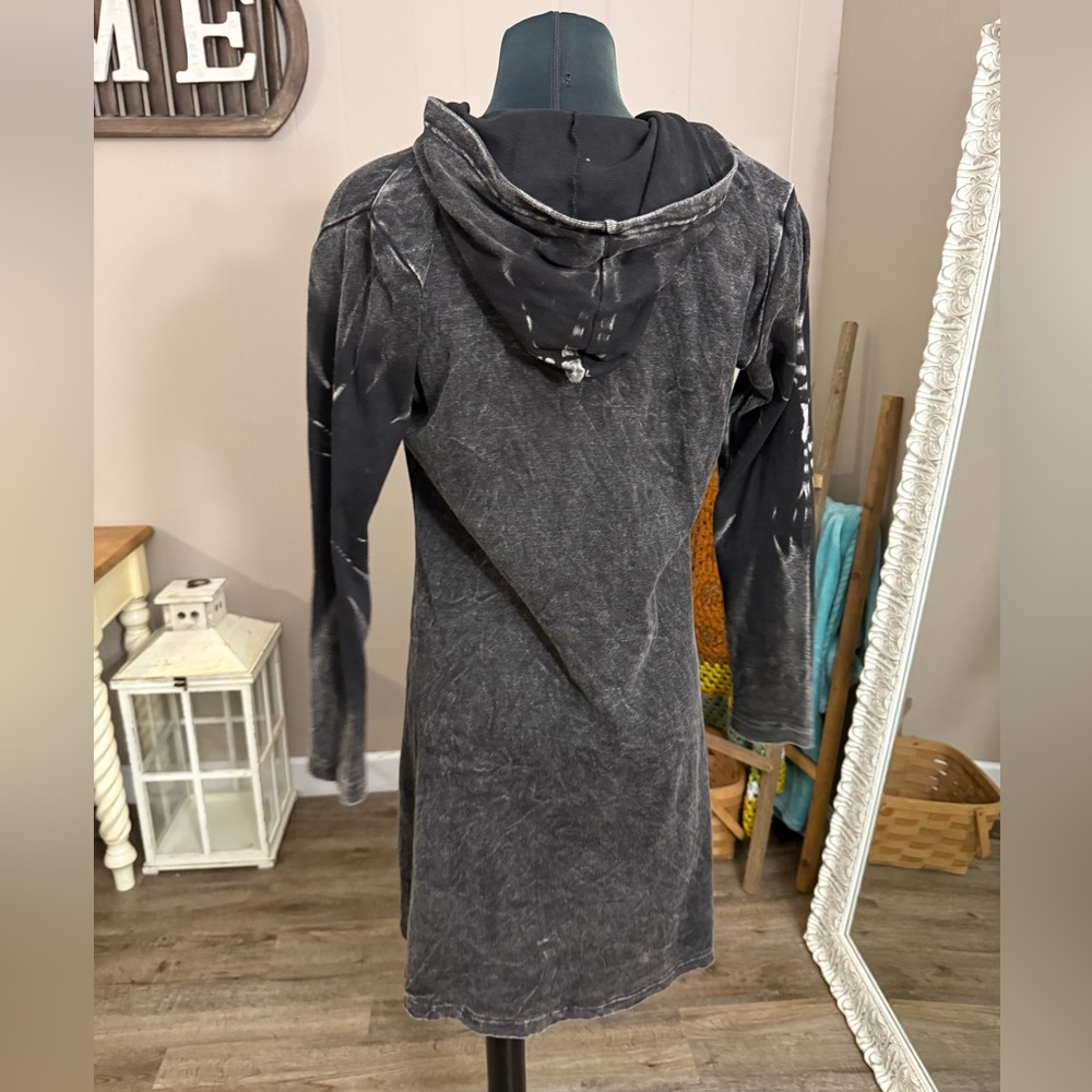 Rising International • Floral Embroidery Boho Tie Dye Duster Hoodie - Picture 3 of 11